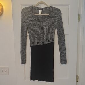 VENUS Gray and Black Long Sleeve Dress